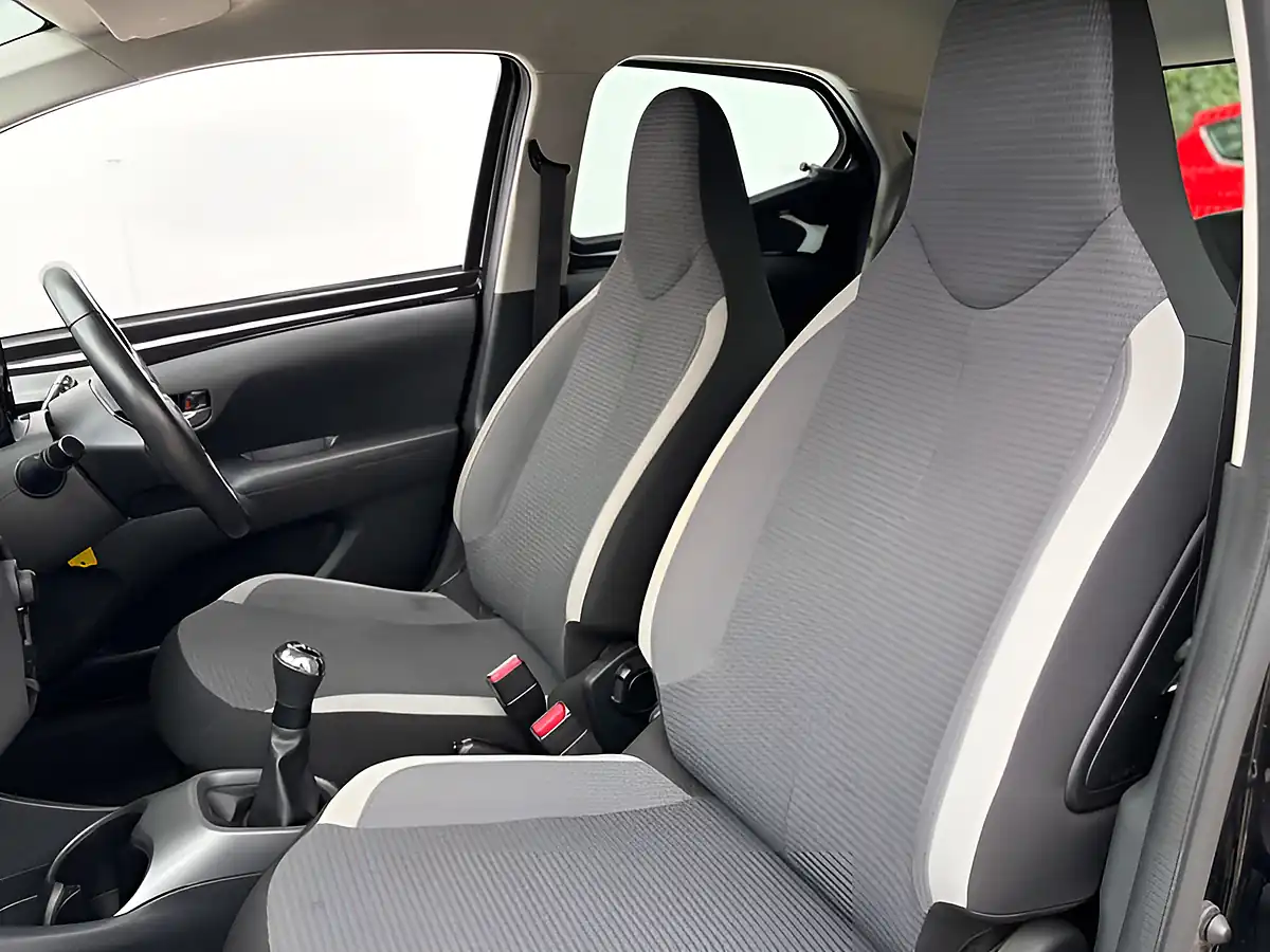 Used 2021 Toyota Aygo X-Play Bold Black - Interior and Exterior details 19