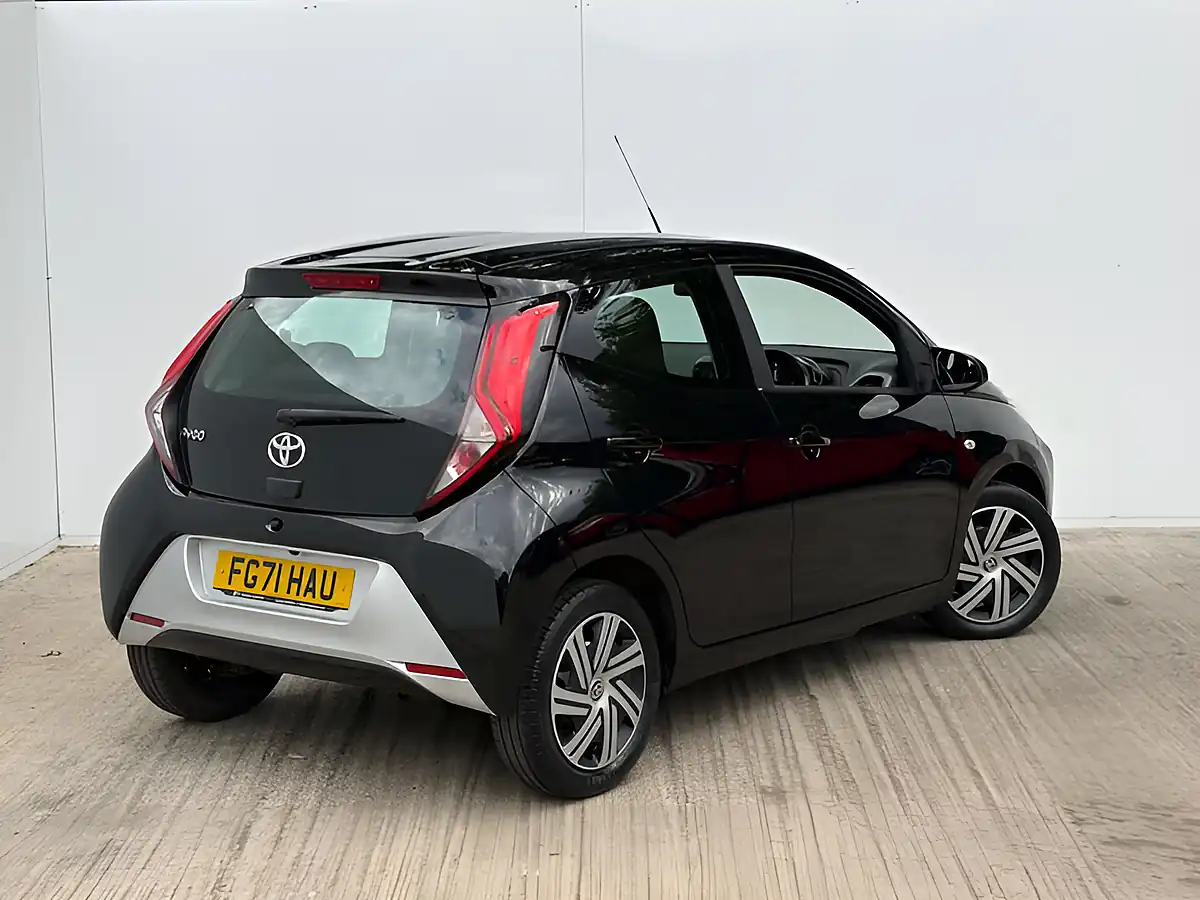 Used 2021 Toyota Aygo X-Play Bold Black - Interior and Exterior details 5