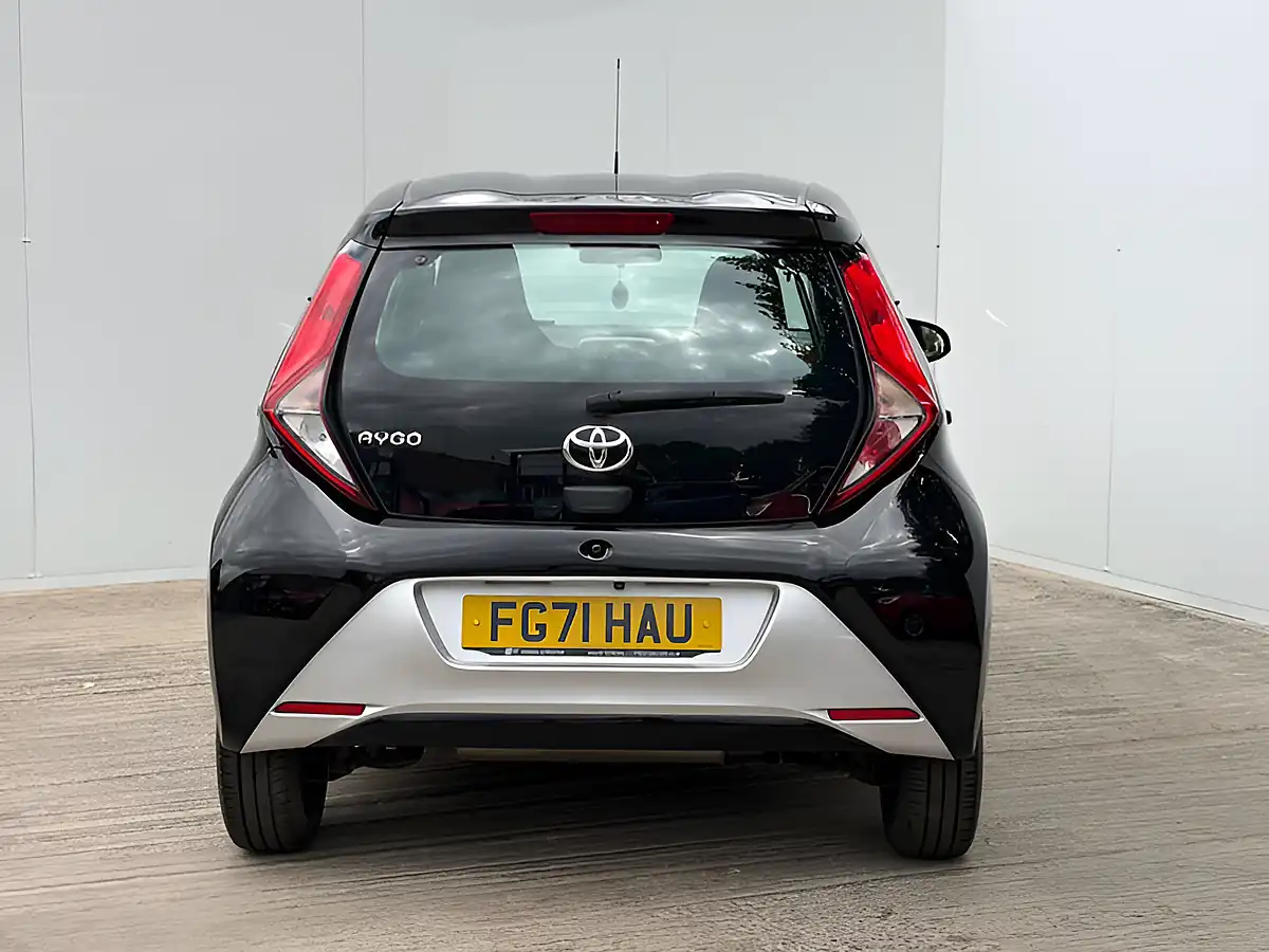 Used 2021 Toyota Aygo X-Play Bold Black - Interior and Exterior details 6