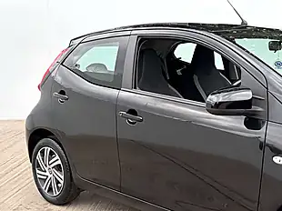 Used 2021 Toyota Aygo X-Play Bold Black - Interior and Exterior details 8