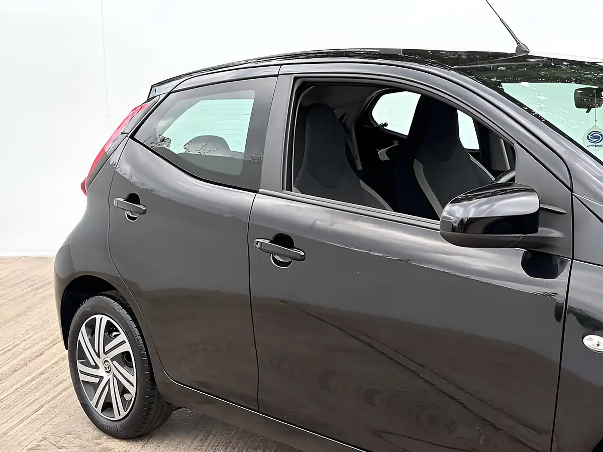 Used 2021 Toyota Aygo X-Play Bold Black - Interior and Exterior details 8