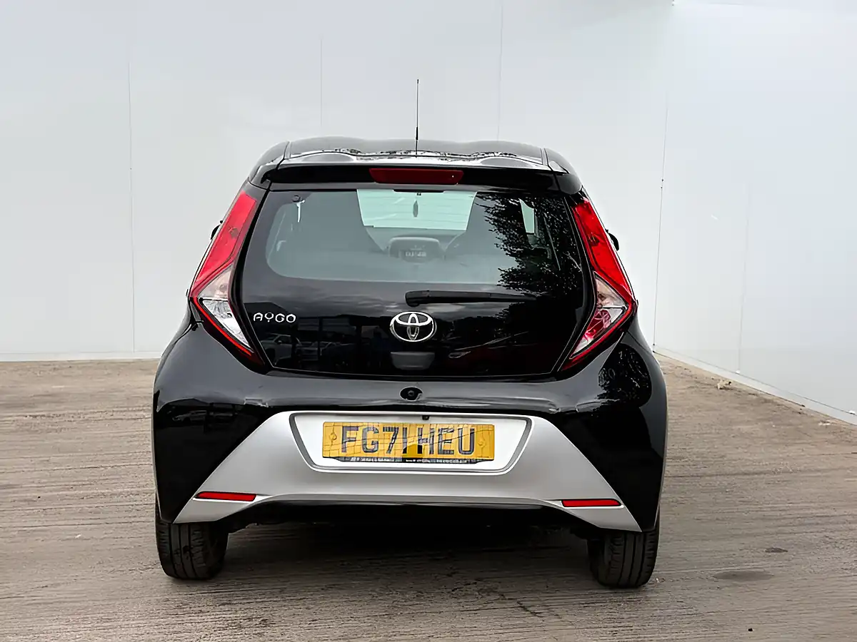 Used 2021 Toyota Aygo X-Play Bold Black - Interior and Exterior details 14