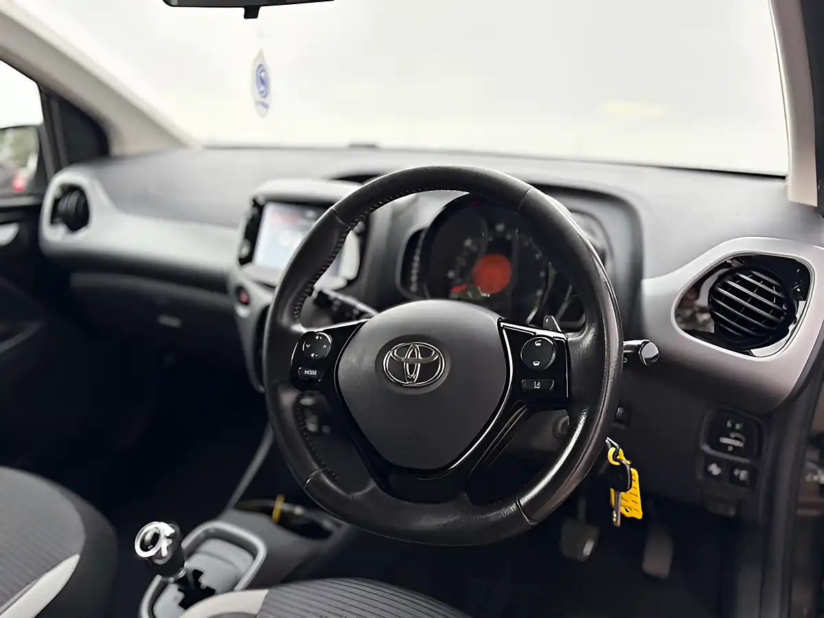 Used 2021 Toyota Aygo X-Play Bold Black - Interior and Exterior details 16