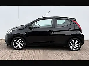 Used 2021 Toyota Aygo X-Play Bold Black - Interior and Exterior details 17