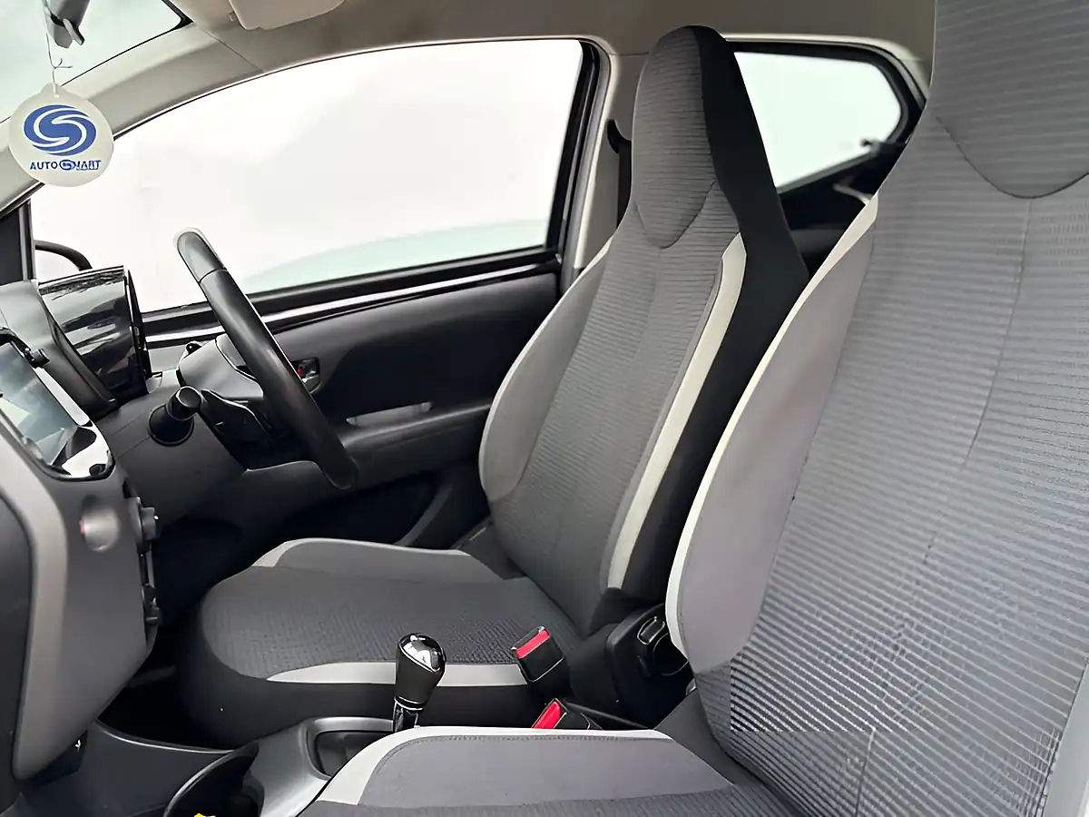 Used 2021 Toyota Aygo X-Play Bold Black - Interior and Exterior details 20