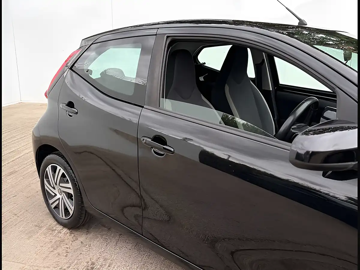 Used 2021 Toyota Aygo X-Play Bold Black - Interior and Exterior details 5