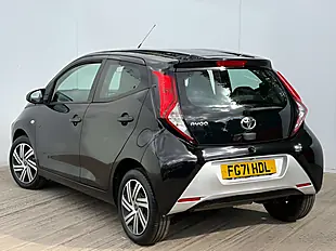 Used 2021 Toyota Aygo X-Play Bold Black - Interior and Exterior details 13