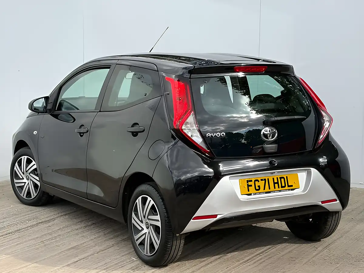 Used 2021 Toyota Aygo X-Play Bold Black - Interior and Exterior details 13