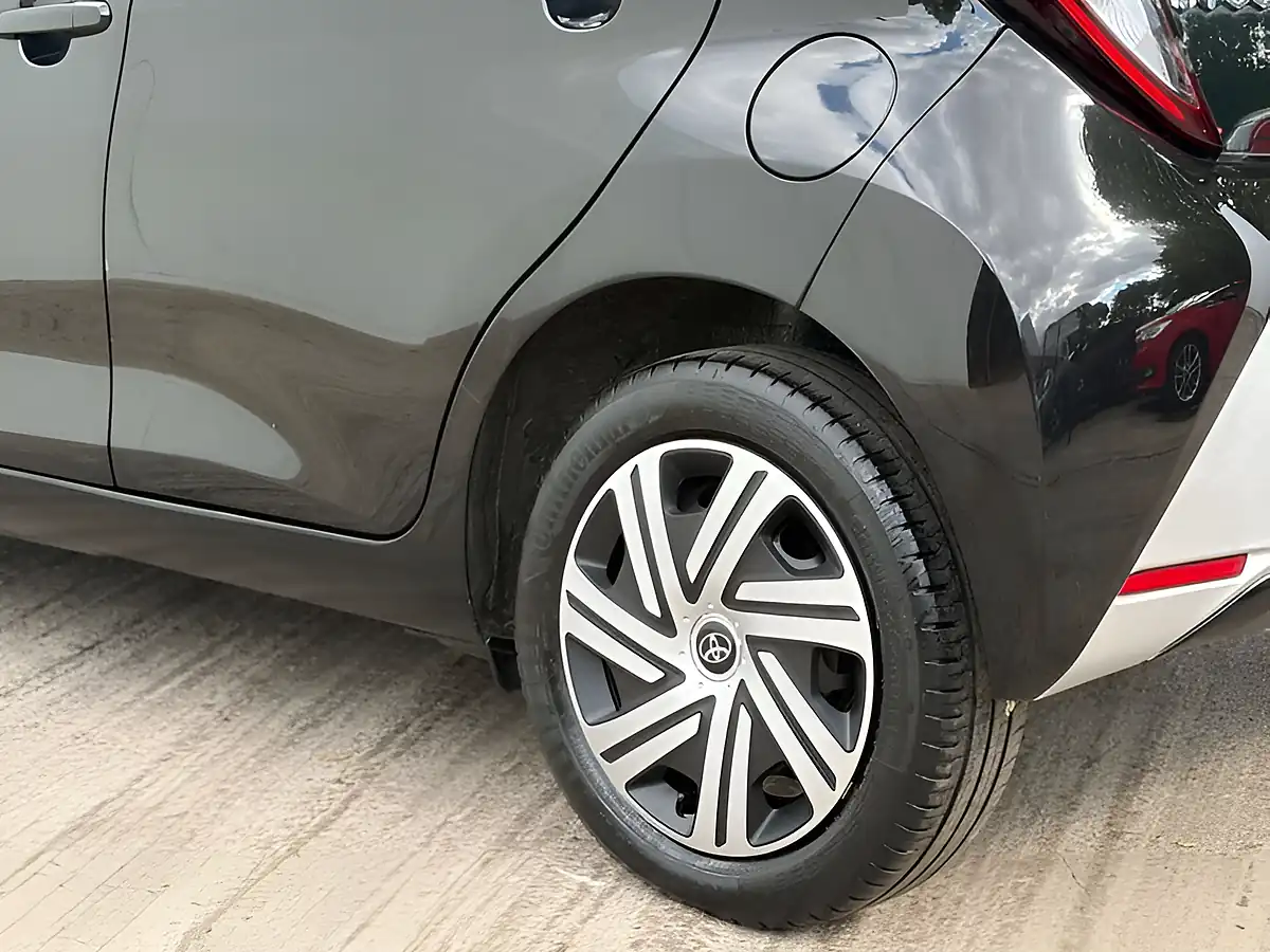 Used 2021 Toyota Aygo X-Play Bold Black - Interior and Exterior details 14