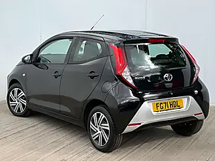 Used 2021 Toyota Aygo X-Play Bold Black - Interior and Exterior details 4
