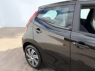 Used 2021 Toyota Aygo X-Play Bold Black - Interior and Exterior details 6