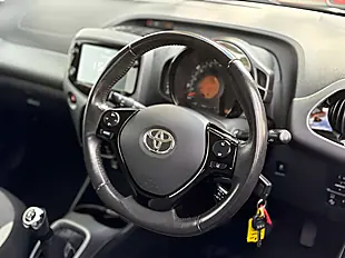 Used 2021 Toyota Aygo X-Play Bold Black - Interior and Exterior details 11