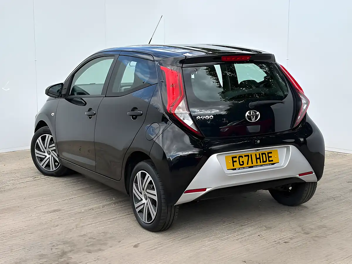 Used 2021 Toyota Aygo X-Play Bold Black - Interior and Exterior details 16
