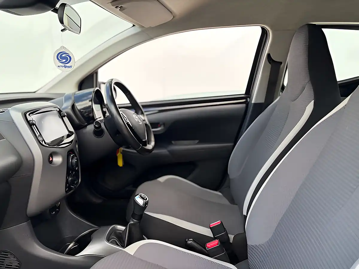 Used 2021 Toyota Aygo X-Play Bold Black - Interior and Exterior details 19