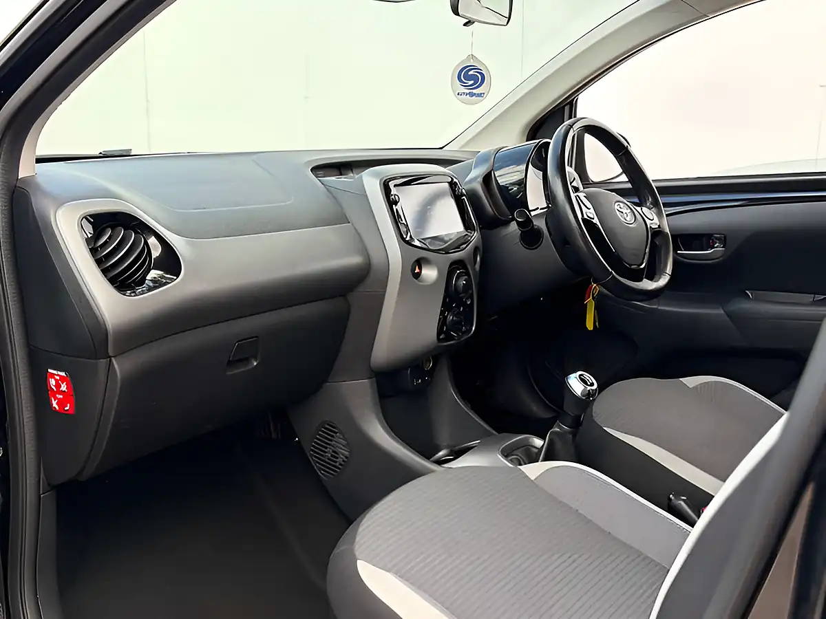 Used 2021 Toyota Aygo X-Play Bold Black - Interior and Exterior details 20