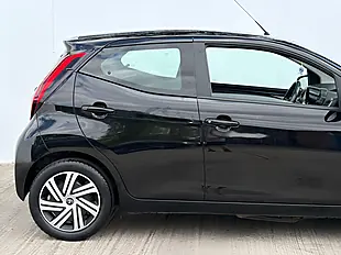 Used 2021 Toyota Aygo X-Play Bold Black - Interior and Exterior details 9
