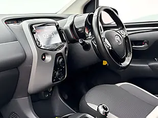 Used 2021 Toyota Aygo X-Play Bold Black - Interior and Exterior details 20