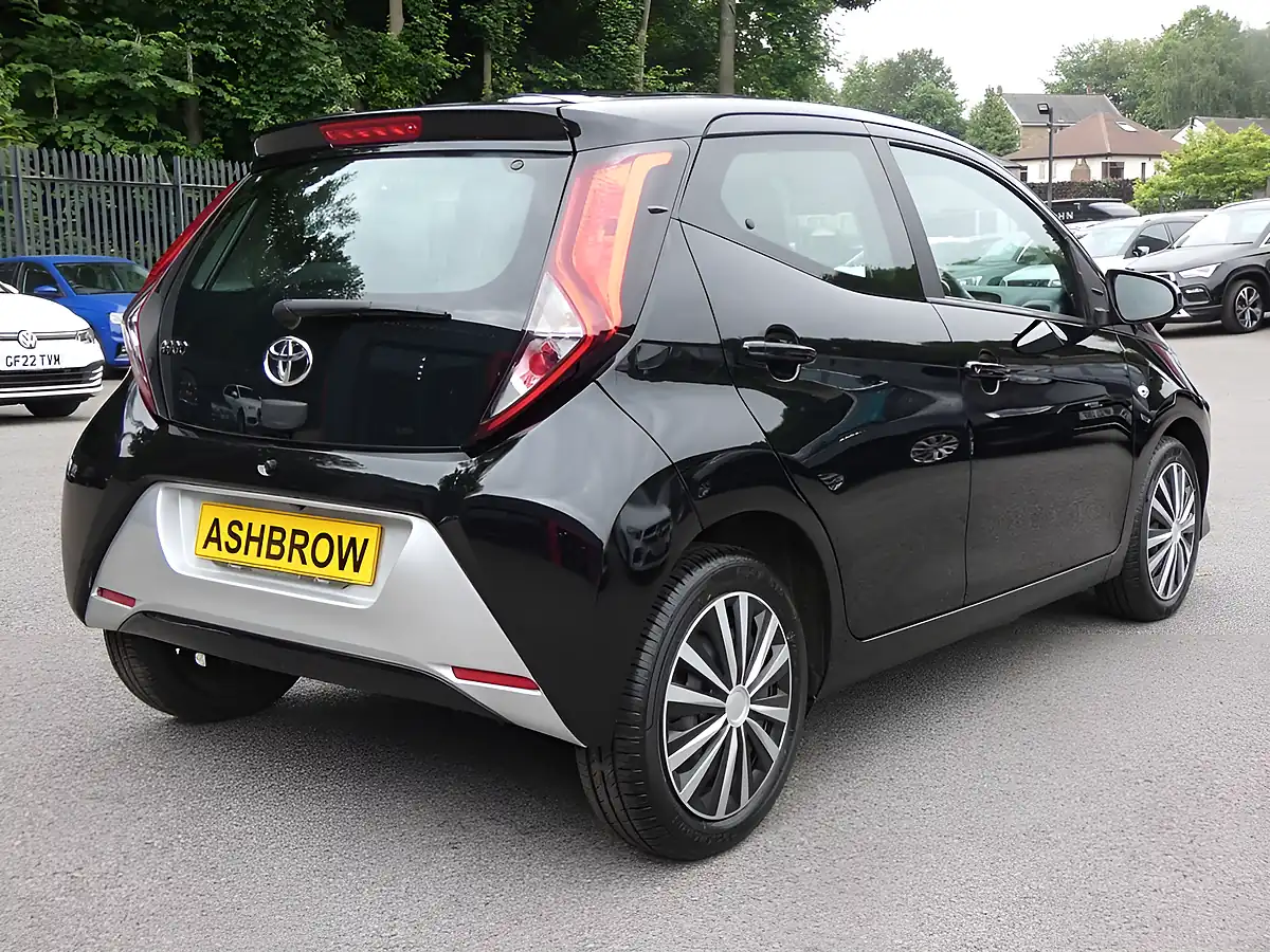 Used 2021 Toyota Aygo X-Play Bold Black Metallic - Interior and Exterior details 11