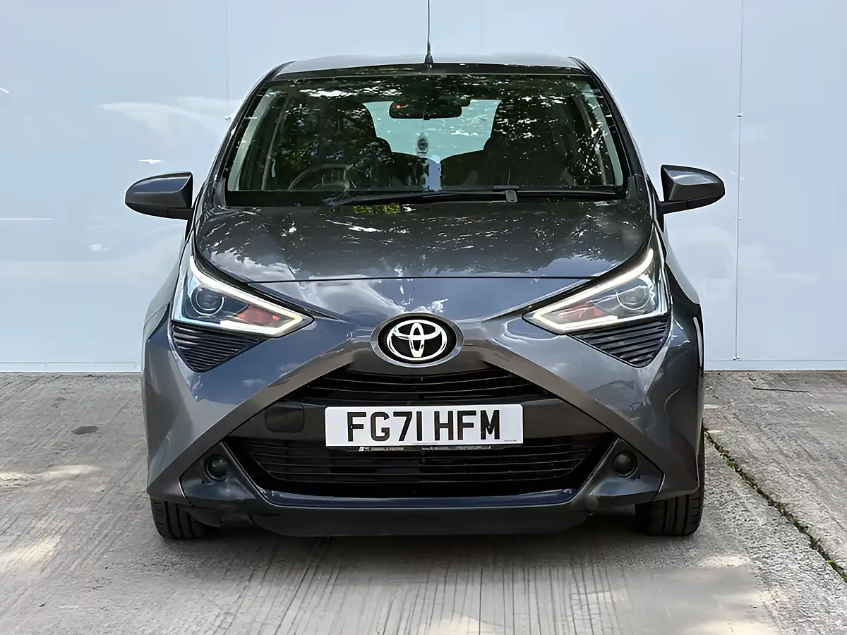 Used 2021 Toyota Aygo X-Play Decuma Grey - Interior and Exterior details 13