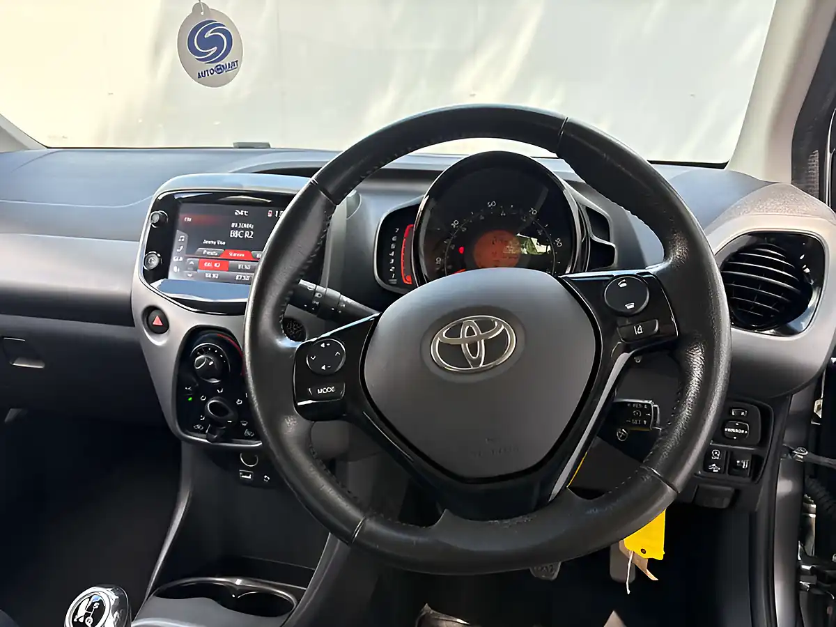 Used 2021 Toyota Aygo X-Play Decuma Grey - Interior and Exterior details 15