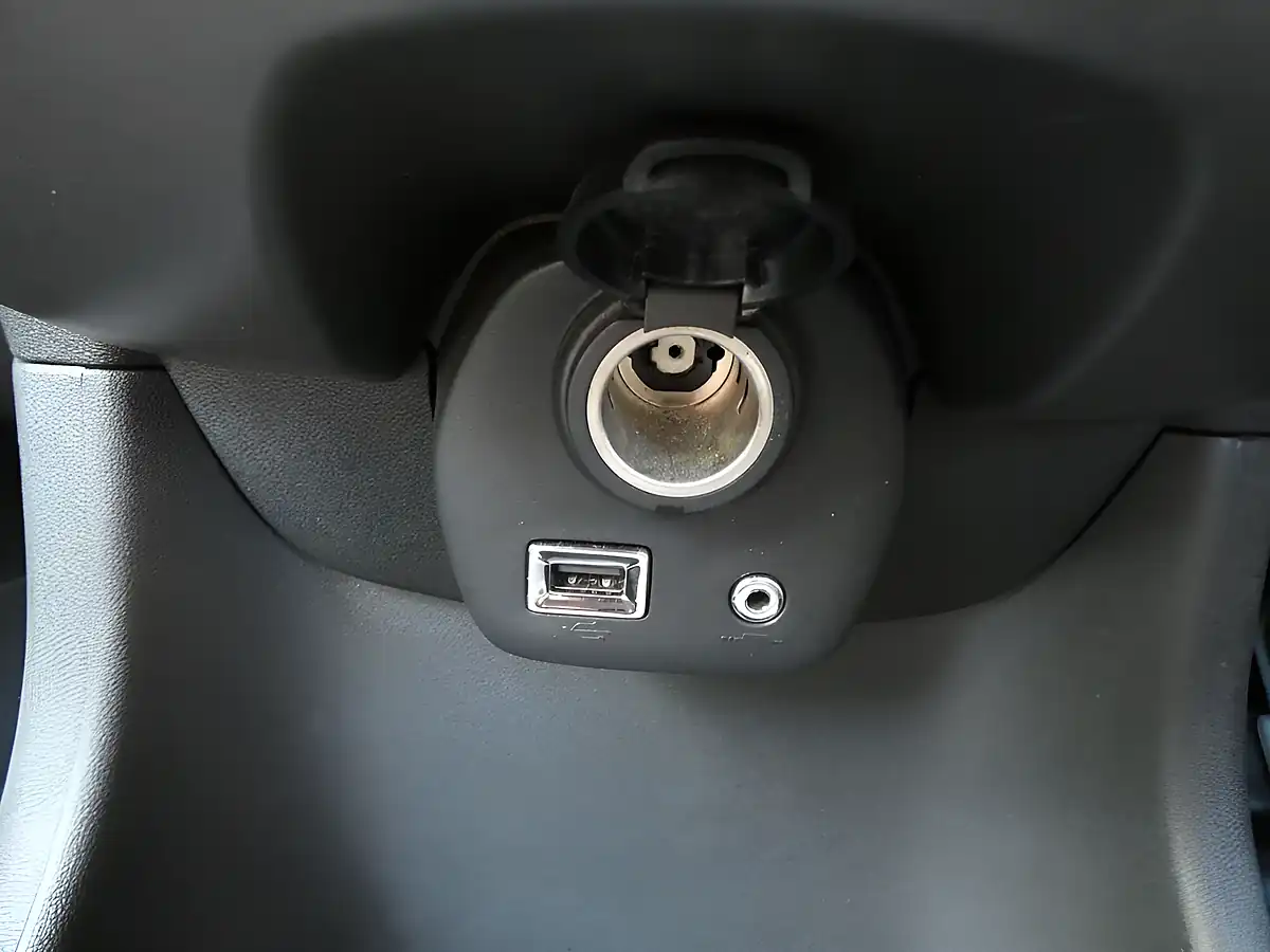 Used 2021 Toyota Aygo X-Play Decuma Grey Metallic - Interior and Exterior details 15