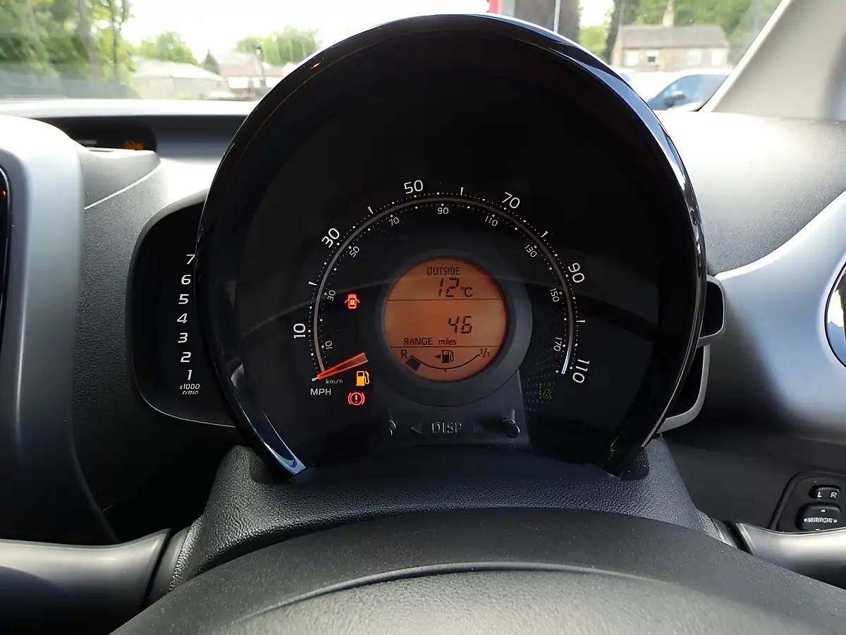 Used 2021 Toyota Aygo X-Play Decuma Grey Metallic - Interior and Exterior details 16