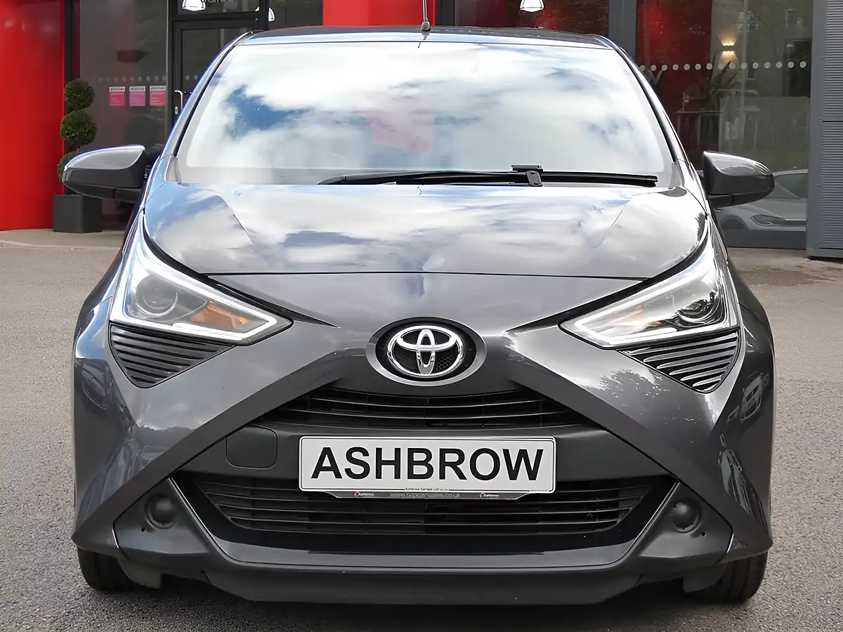 Used 2021 Toyota Aygo X-Play Decuma Grey Metallic - Interior and Exterior details 7