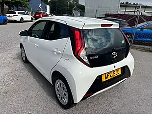 Used 2021 Toyota Aygo X-Play White - Interior and Exterior details 4