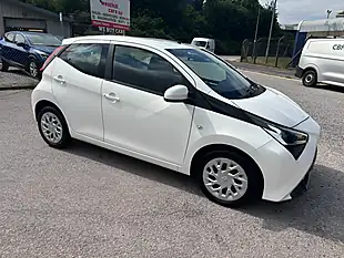 Used 2021 Toyota Aygo X-Play White - Interior and Exterior details 5