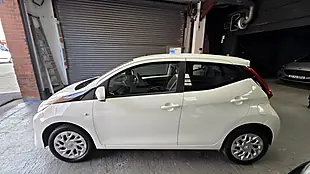 Used 2021 Toyota Aygo X-Play White - Interior and Exterior details 8