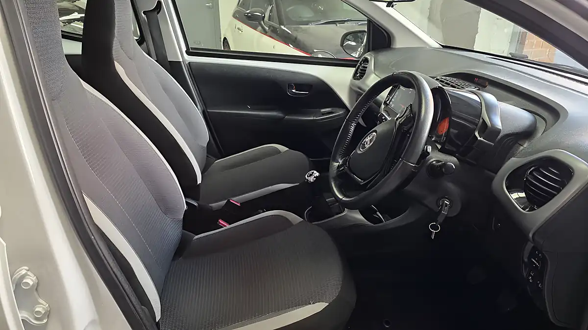 Used 2021 Toyota Aygo X-Play White - Interior and Exterior details 9