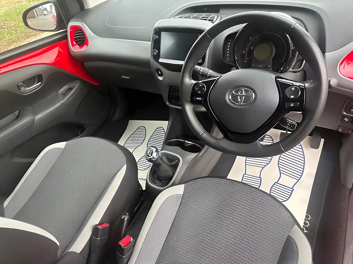 Used 2021 Toyota Aygo X-Trend Red - Interior and Exterior details 14