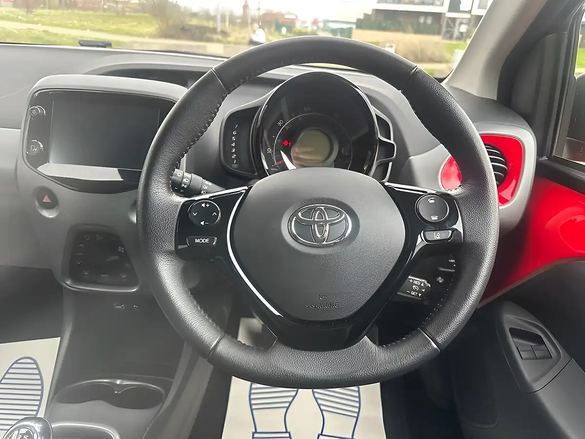Used 2021 Toyota Aygo X-Trend Red - Interior and Exterior details 15