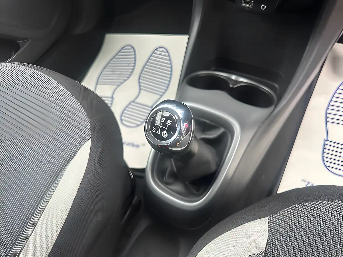 Used 2021 Toyota Aygo X-Trend Red - Interior and Exterior details 19