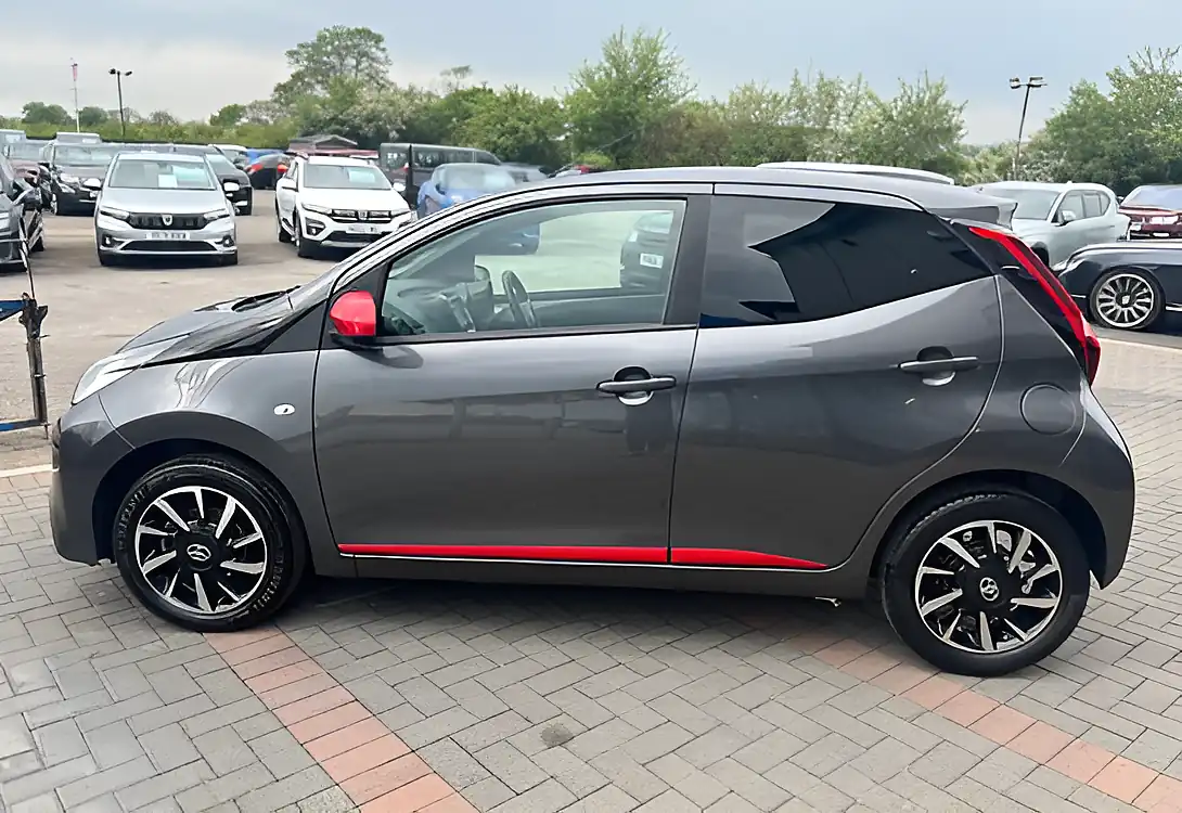 Used 2021 Toyota Aygo X-Trend Tss Magnetic Grey - Interior and Exterior details 9