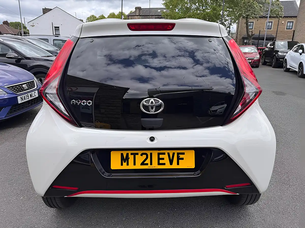Used 2021 Toyota Aygo X-Trend Tss White - Interior and Exterior details 10