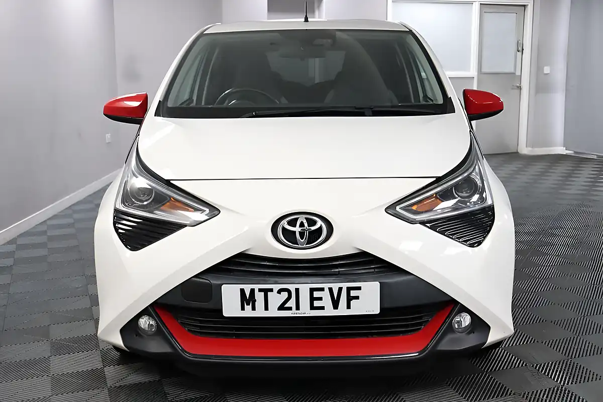 Used 2021 Toyota Aygo X-Trend Tss White - Interior and Exterior details 14