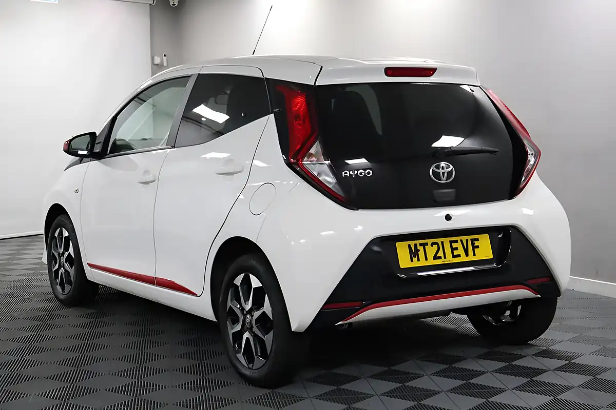 Used 2021 Toyota Aygo X-Trend Tss White - Interior and Exterior details 15