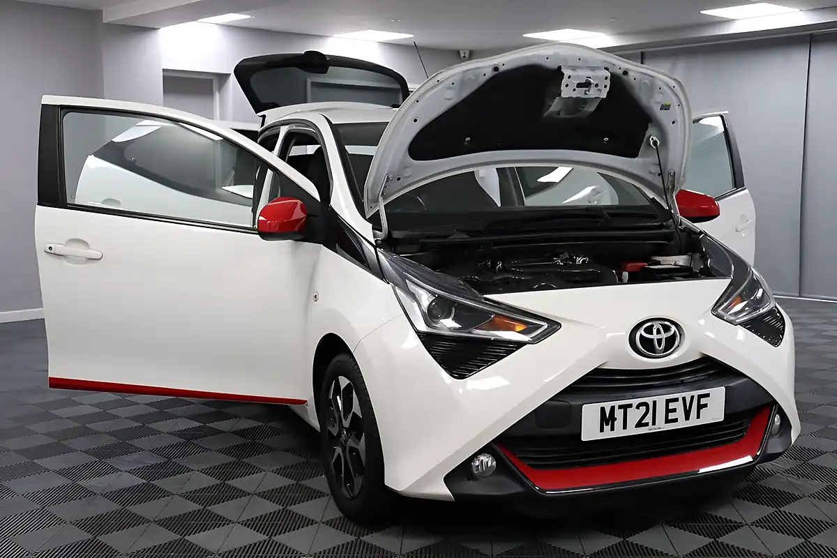 Used 2021 Toyota Aygo X-Trend Tss White - Interior and Exterior details 16