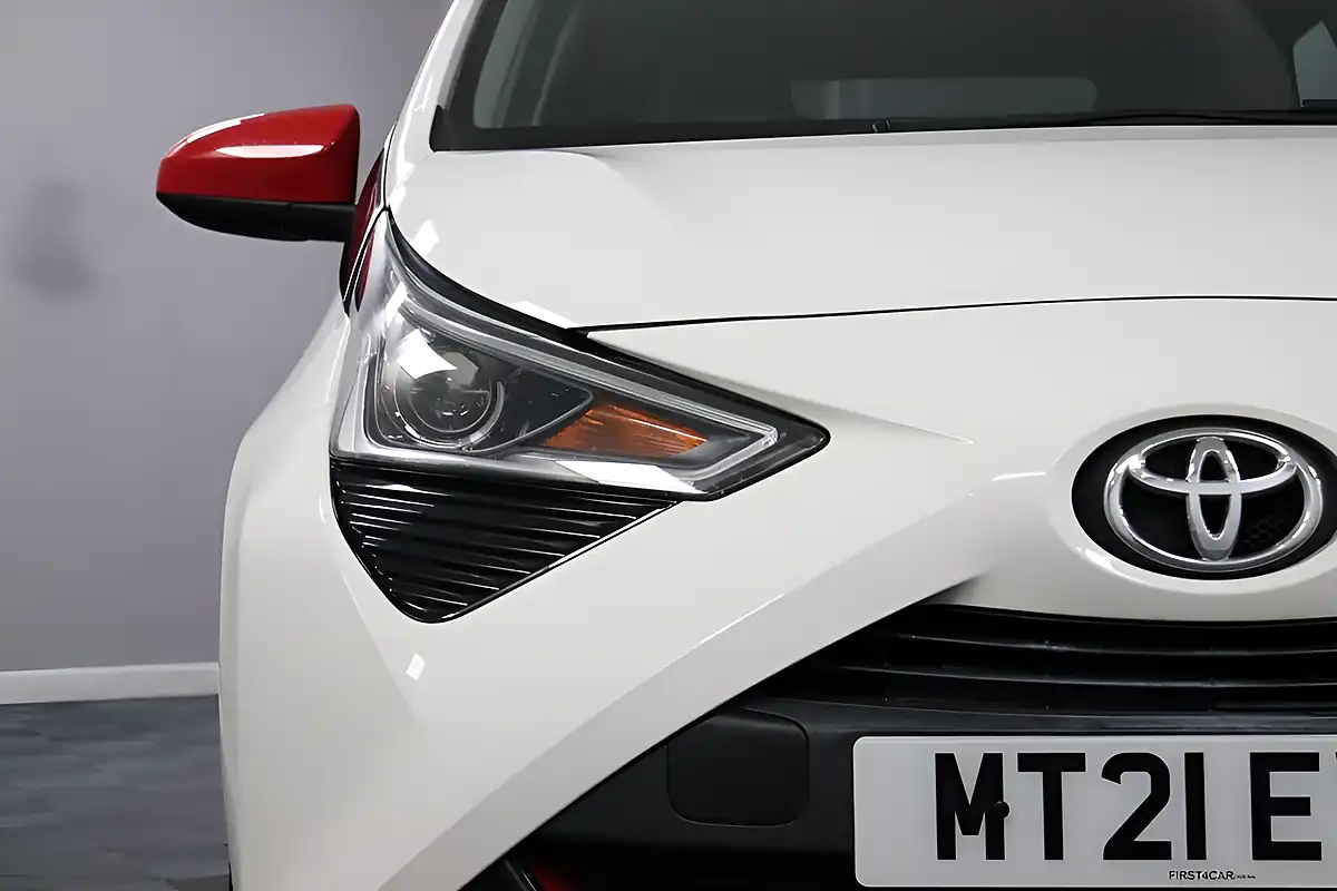 Used 2021 Toyota Aygo X-Trend Tss White - Interior and Exterior details 20