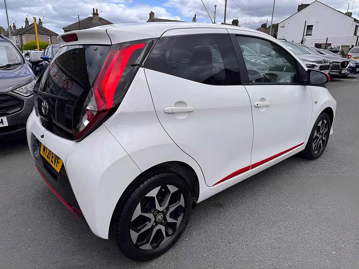 Used 2021 Toyota Aygo X-Trend Tss White - Interior and Exterior details 8