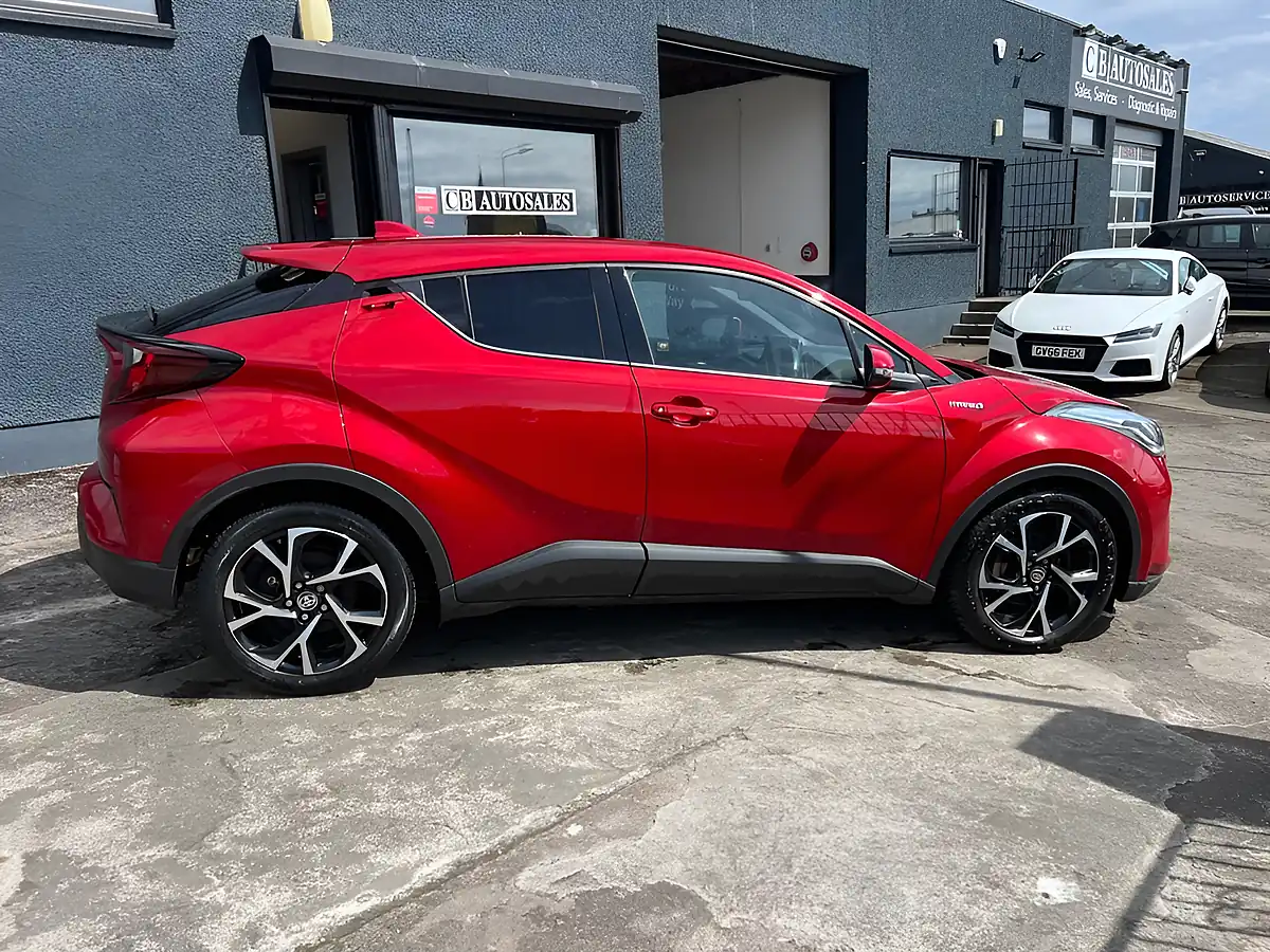 Used 2021 Toyota C-Hr Design Red - Interior and Exterior details 3