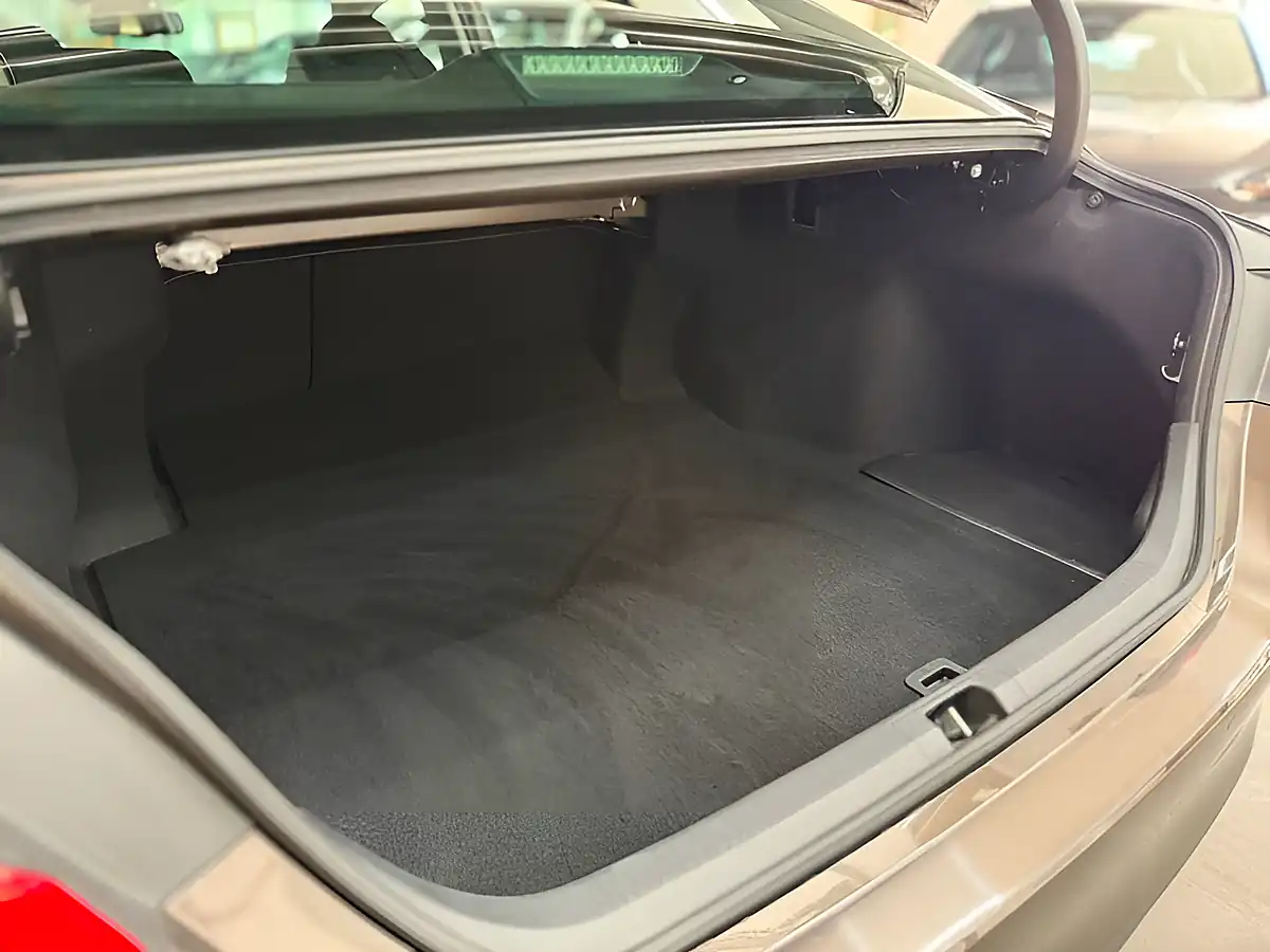 Used 2021 Toyota Camry Excel Grey - Interior and Exterior details 20