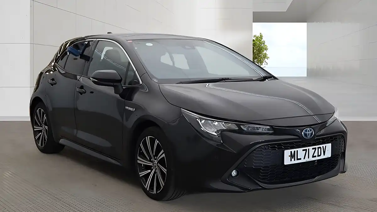 Used 2021 Toyota Corolla Design Black - Front View
