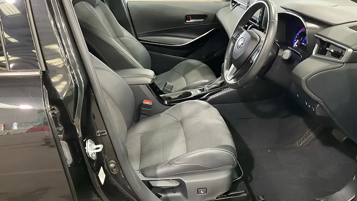 Used 2021 Toyota Corolla Design Black - Interior and Exterior details 16