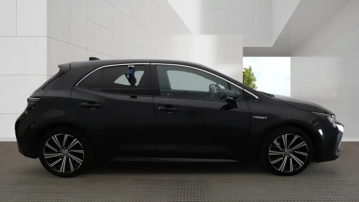 Used 2021 Toyota Corolla Design Black - Interior and Exterior details 9