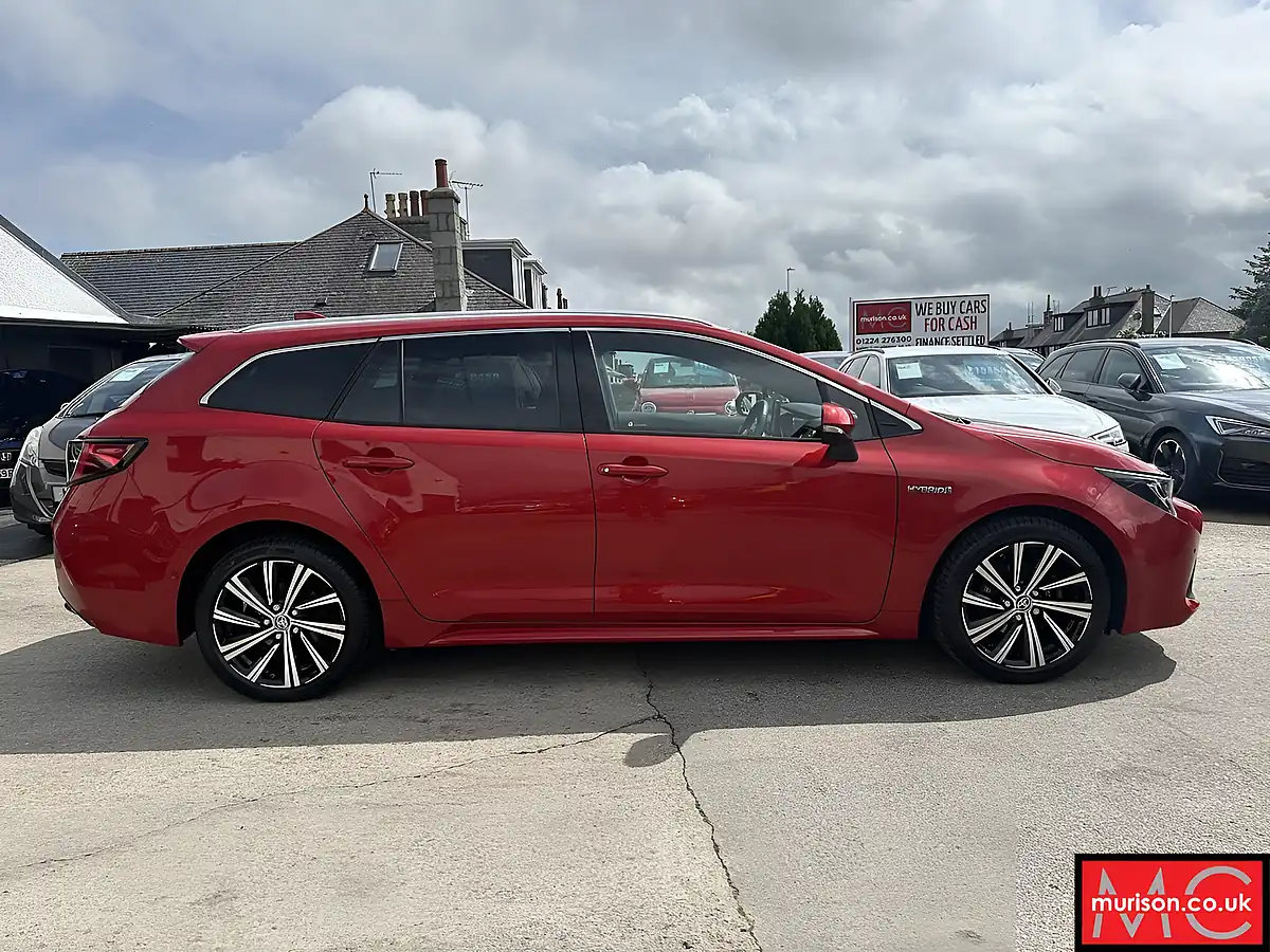 Used 2021 Toyota Corolla Design Red - Interior and Exterior details 6