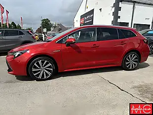 Used 2021 Toyota Corolla Design Red - Interior and Exterior details 7