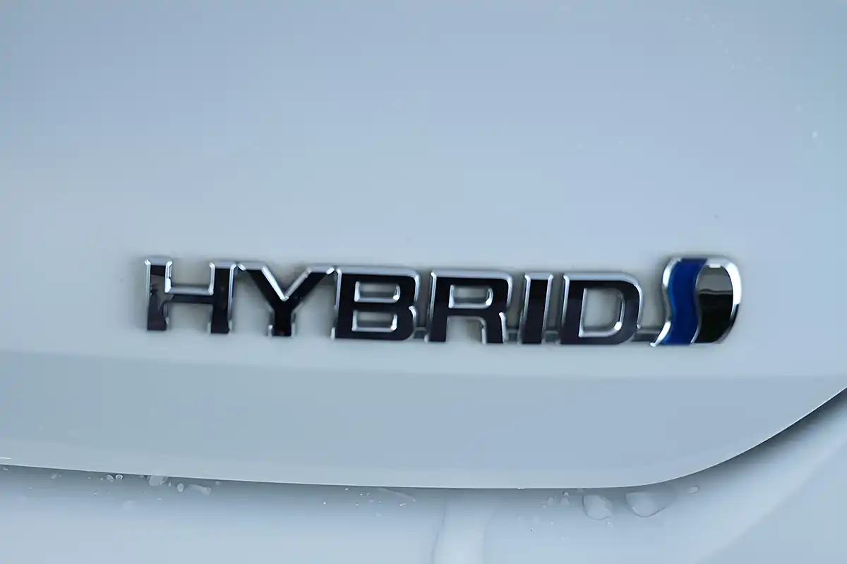 Used 2021 Toyota Corolla Design Touring Sports White - Interior and Exterior details 20