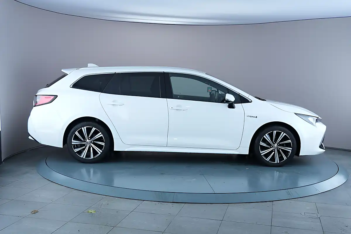 Used 2021 Toyota Corolla Design Touring Sports White - Interior and Exterior details 7